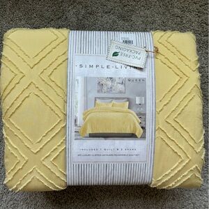 Yellow Queen Quilt Set